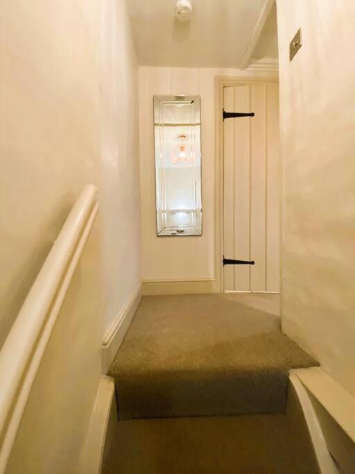 Beautiful Immaculate Aldeburgh Cottage, Sunny Outdoor Space, Free Parking - Easy Walk To Beach & Town Exterior photo