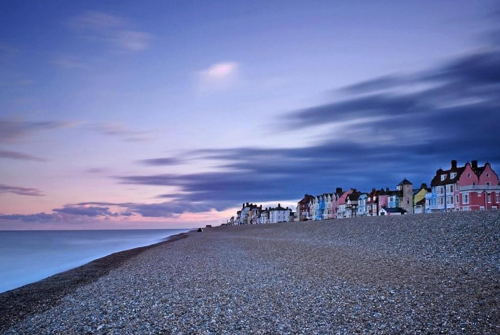 Beautiful Immaculate Aldeburgh Cottage, Sunny Outdoor Space, Free Parking - Easy Walk To Beach & Town Exterior photo